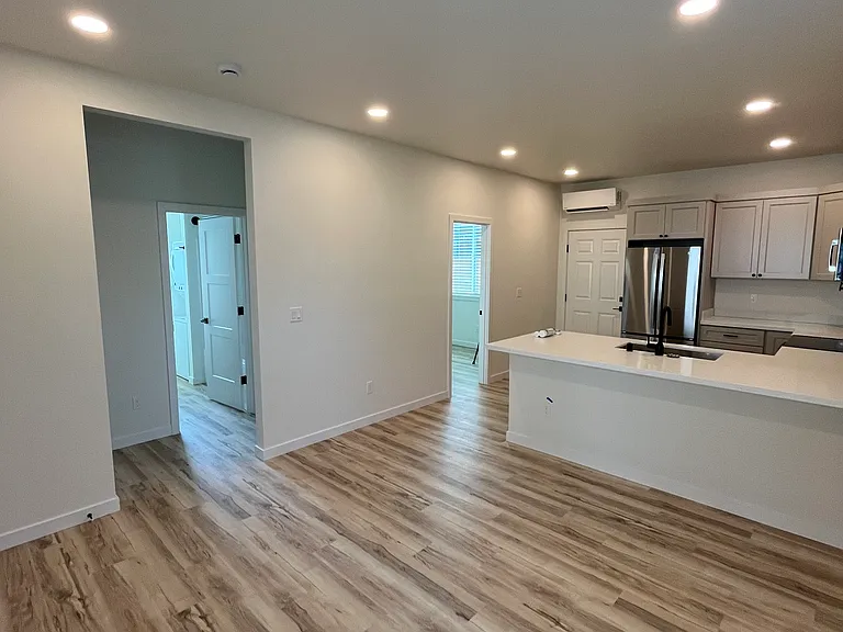 1614 S Ainsworth Ave #B — Photo 5