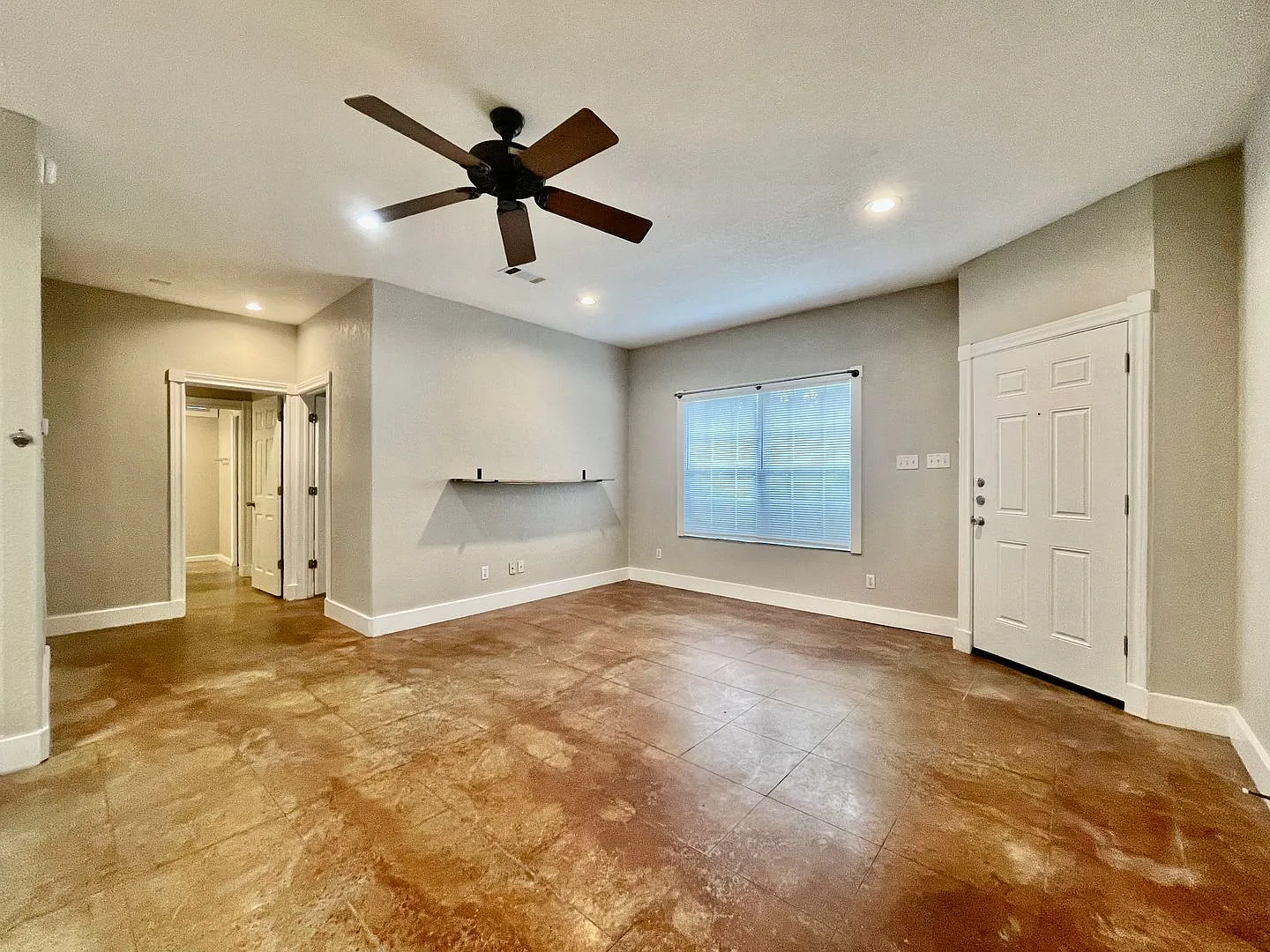 705 Oscar Smith — Photo 4