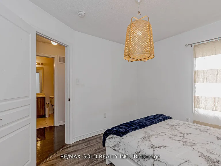 39 Chesterwood Cres — Photo 41