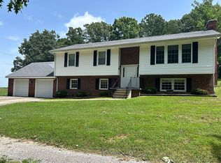 543 Day Rd, Berea, KY 40403