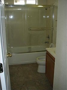 5th image of 4112 Lantana Ave