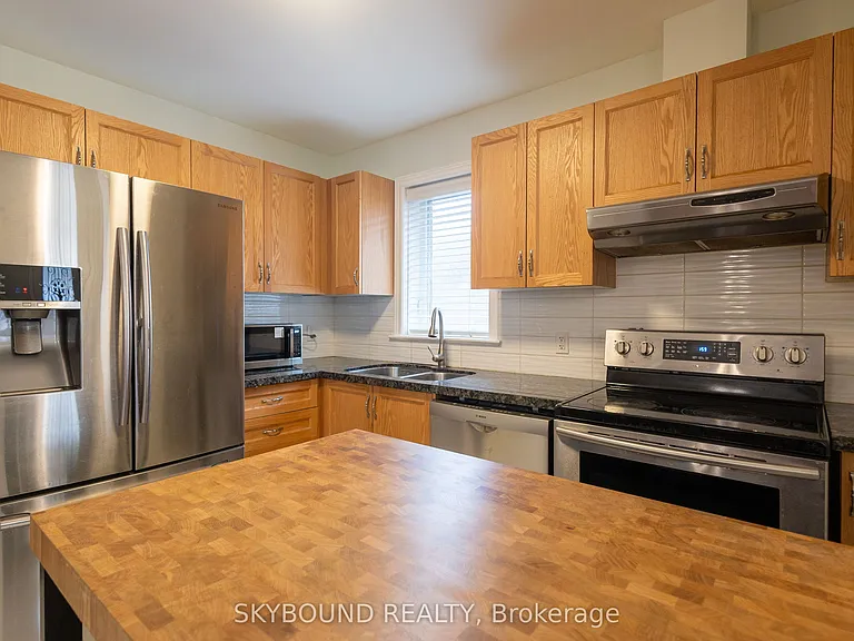 1343 Islington Ave — Photo 4
