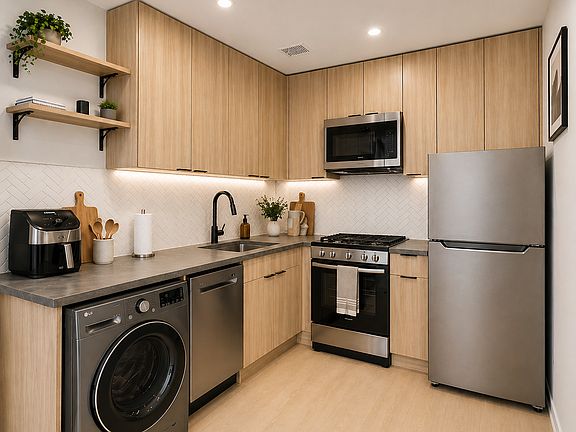 4th image of 228 E 25th St APT 8