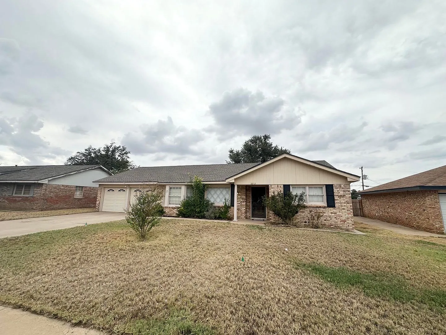3 Bed 2 Bath Center of Town — Photo 1
