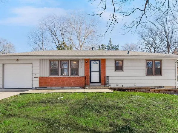 5545 N Woodland Ave, Kansas City, MO 64118