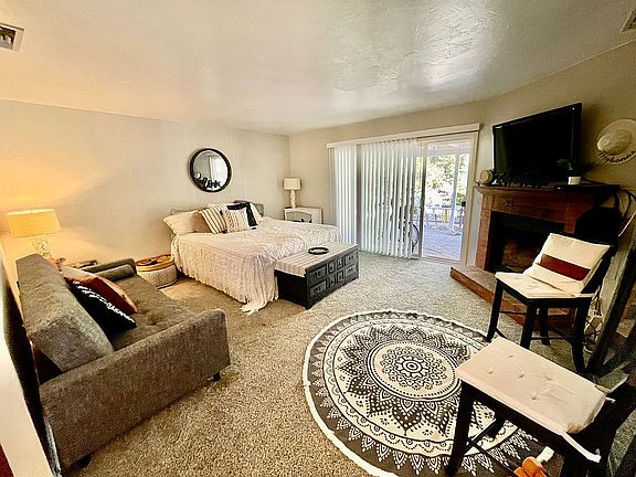Living room. 