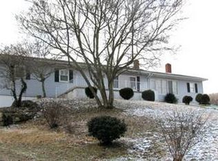 15 Barton Ave, Mount Union, PA 17066