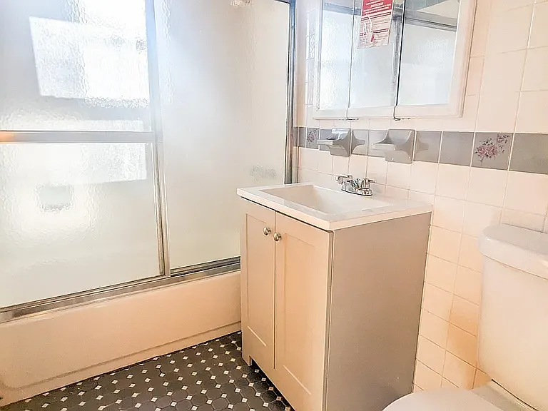 2722 Mickle Ave #1 — Photo 9