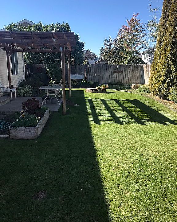 2nd image of 991 W Fallview Dr