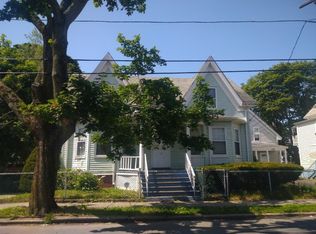 12 Brimblecom St, Lynn, MA 01902