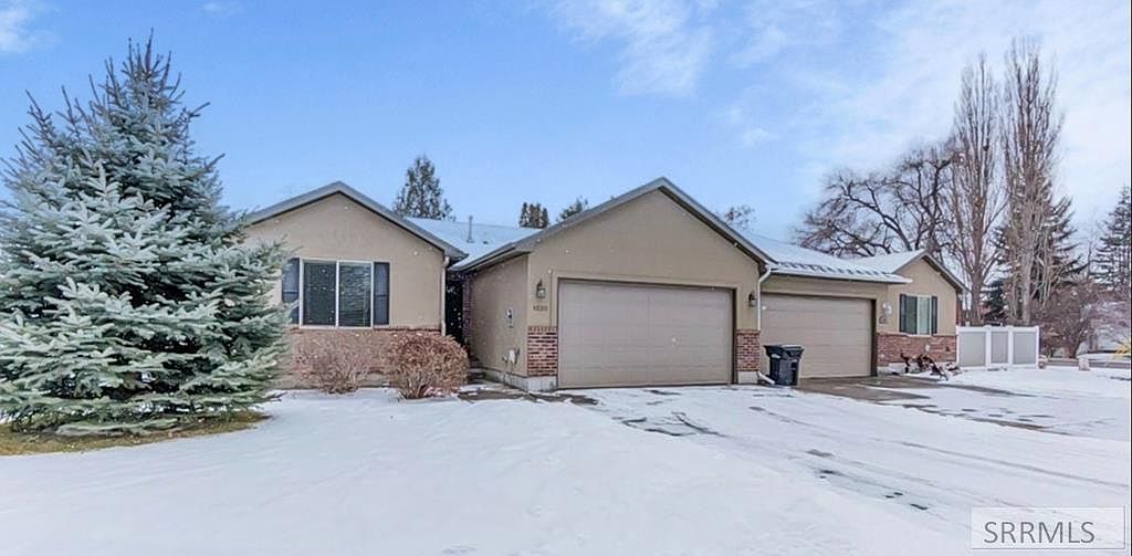 1520 E 25th St Idaho Falls ID 83404 MLS 2162723 Zillow   0b4976d0d5c4fd906b3ea4e80150a3a9 Cc Ft 1536 