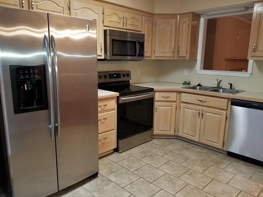 Building Photo - 53 Penton Ct