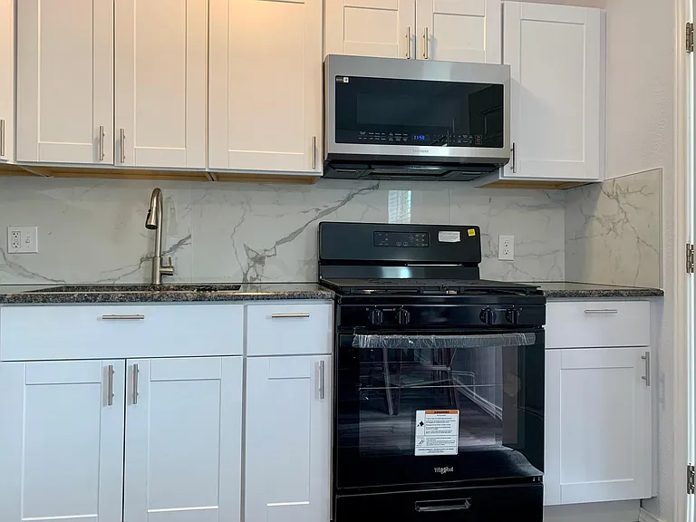 305 Thomas St #7 — Photo 14