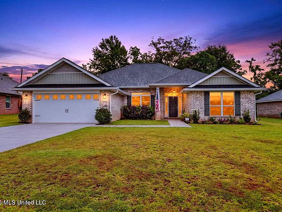 2nd image of 13916 Ruby Ln