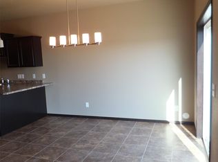 4316 Trenton Dr, Bismarck, ND 58503