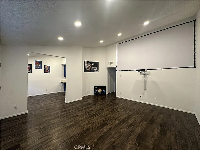 5500 Lindley Ave #222 — Photo 2