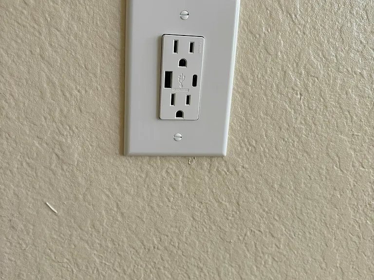 Upgrades outlet