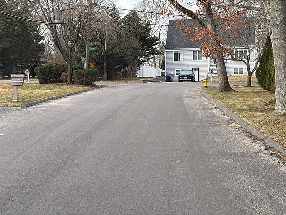 4th image of 149 Summit Dr