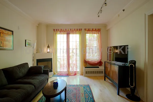 Rented by R New York | media 56