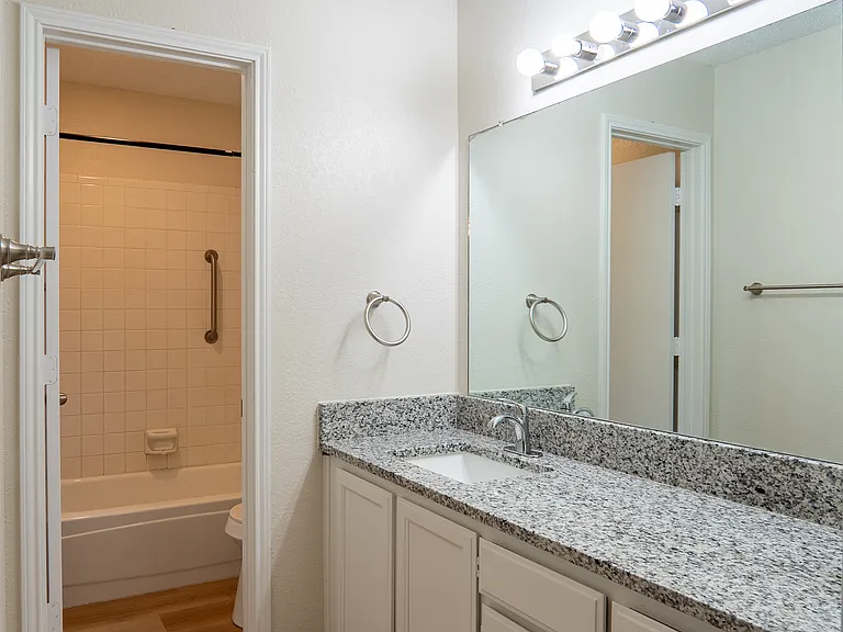 6616 Parkview Ln — Photo 9