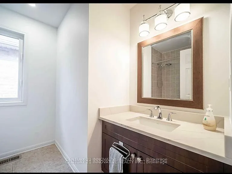 165 Emick Dr #UPPER — Photo 8