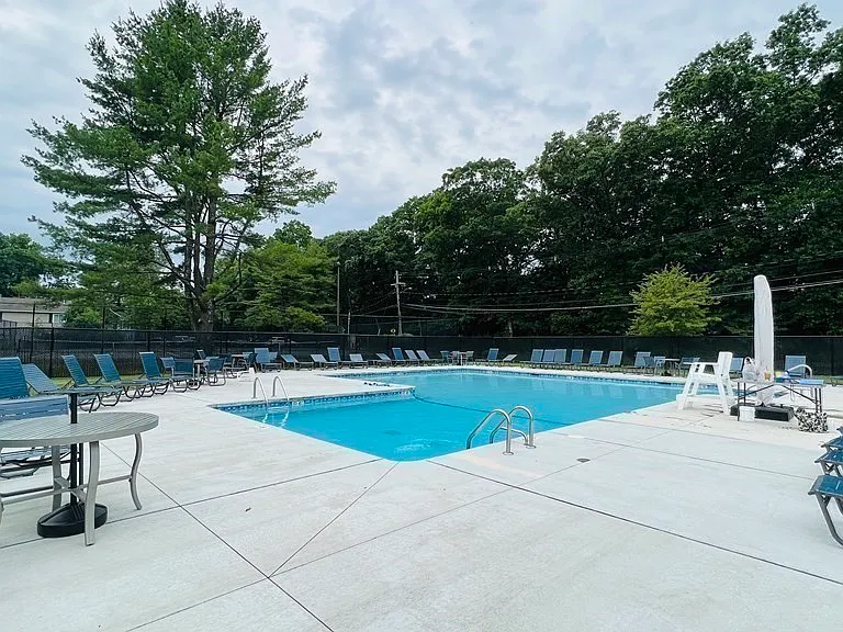 8 Village Rock Ln #3 — Photo 16