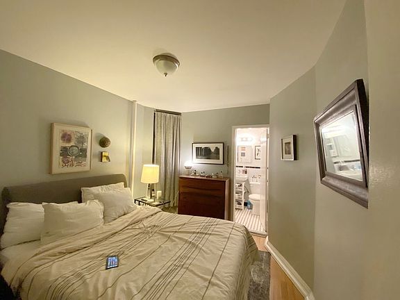 5th image of 212 E 90th St APT 2WR