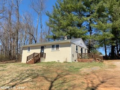 186 Grants Ln NE, Floyd, VA, 24091