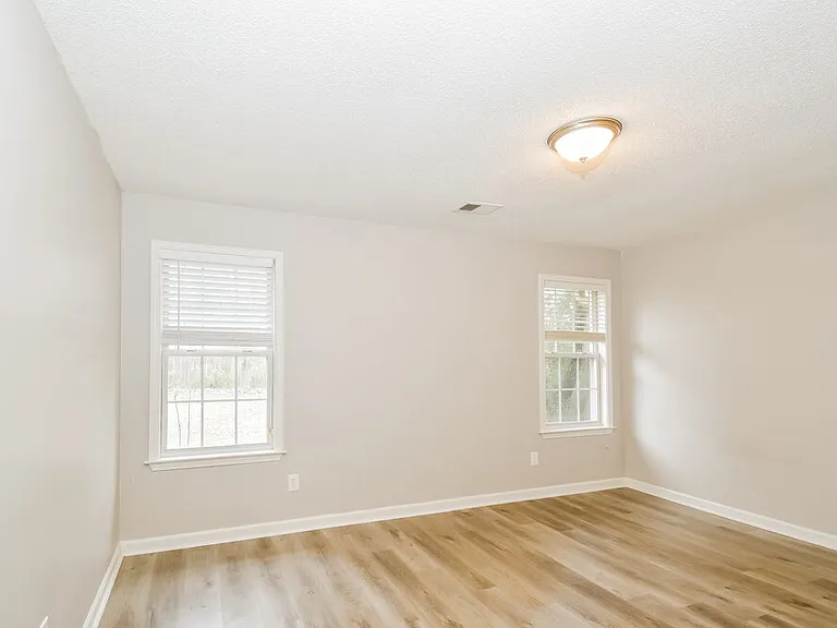 4480 Glenchase Dr — Photo 9