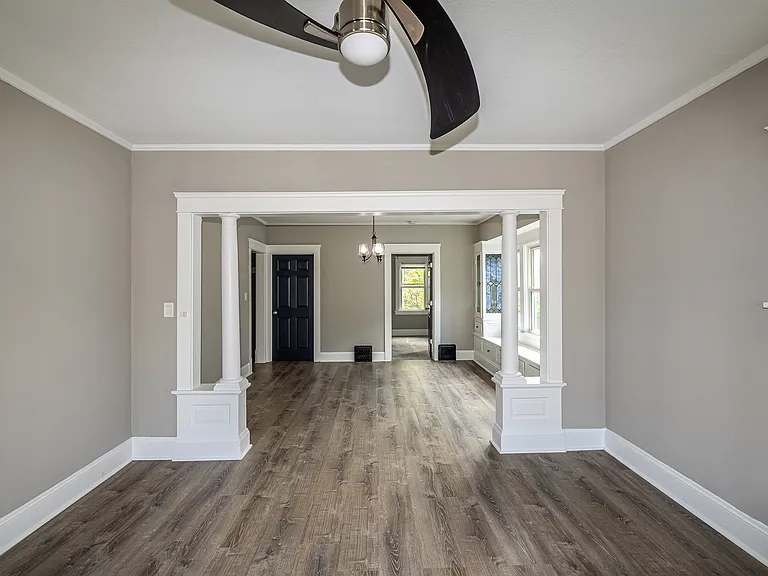 2135 W 105th St — Photo 12