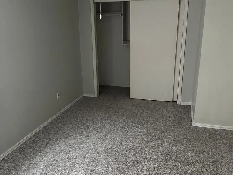 220 Justin Dr — Photo 12
