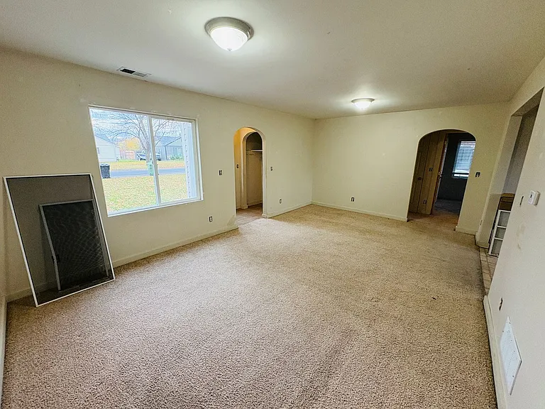 4623 Bruce Ave — Photo 4