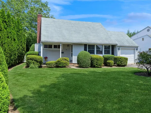 165 Pine Street, Garden City, NY 11530