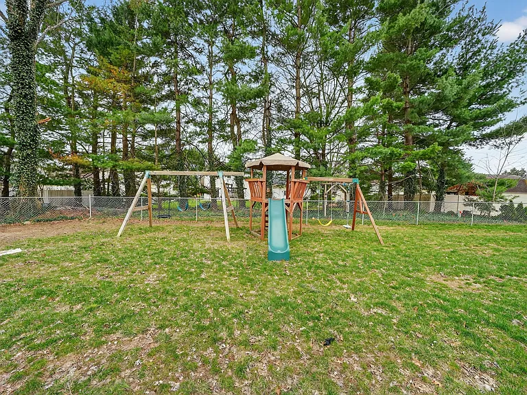 11966 Bluebonnet Ln — Photo 29