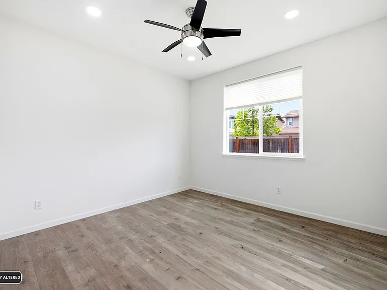 8600 Arcos Way — Photo 29