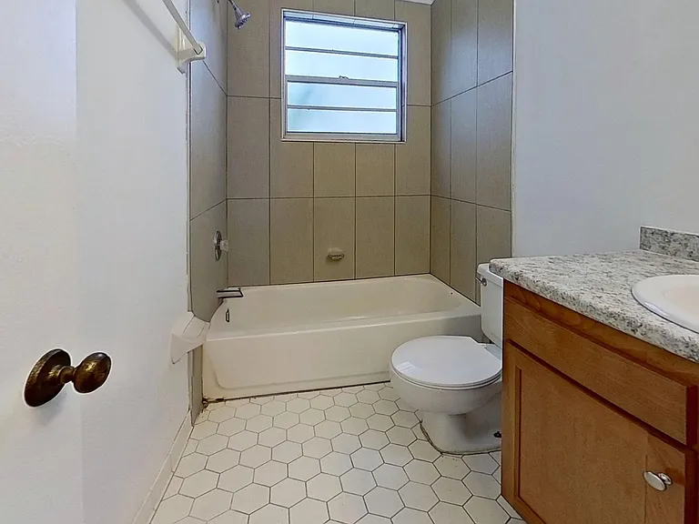 1615 Seminole Rd — Photo 18