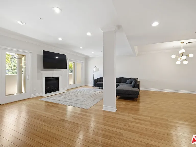 1838 Westholme Ave #203 — Photo 18