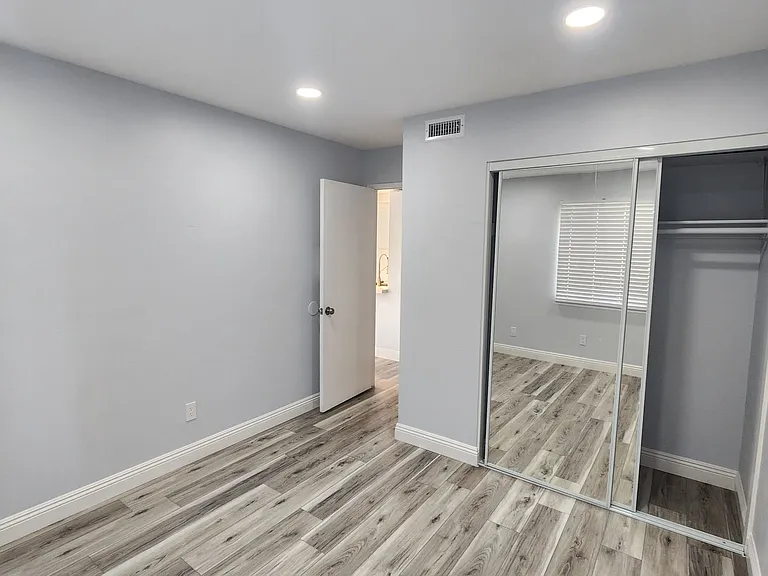 2047 Lakeridge Cir #104 — Photo 17