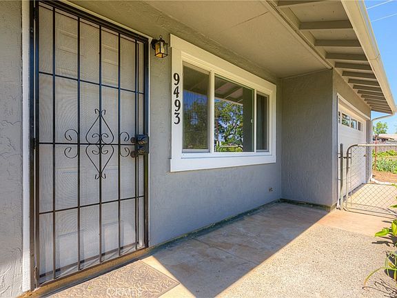 3rd image of 9493 Yokum St