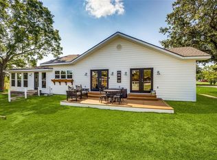 102 Fordyce St, Barry, TX 75102