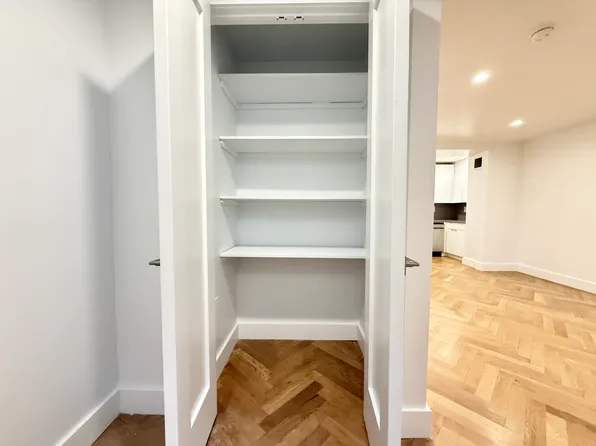 11 Crooke Avenue image 9 of 10