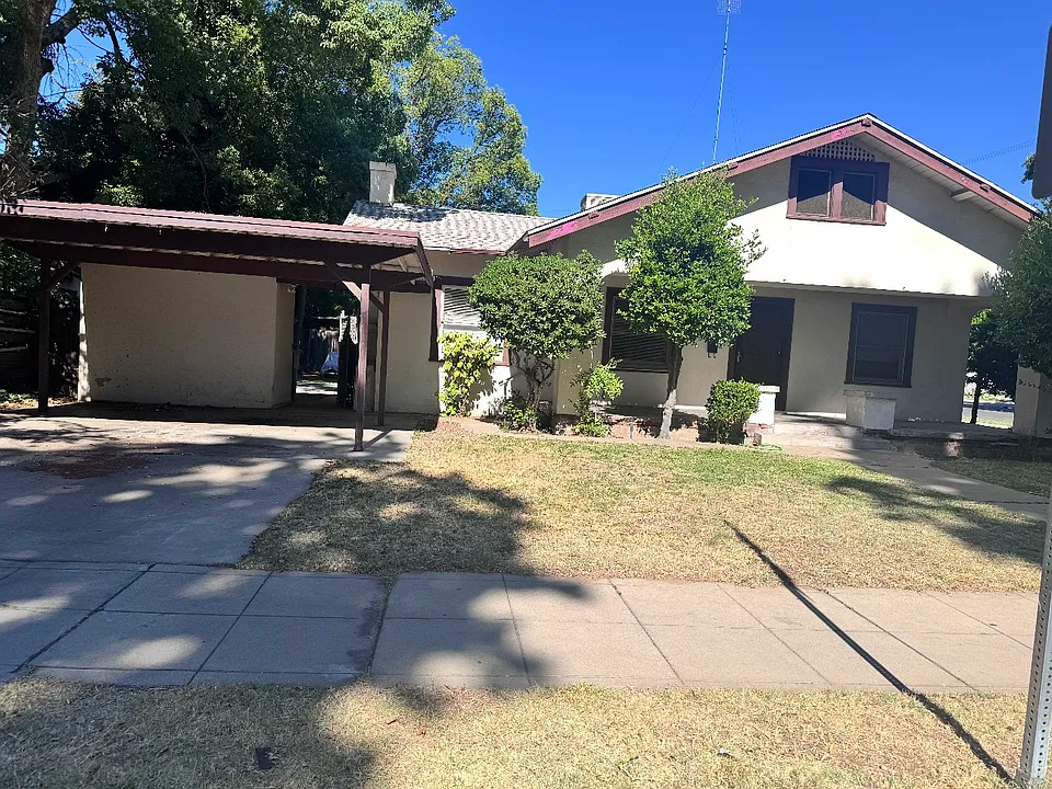 680 E Floradora Ave