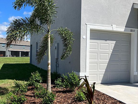 One car garage.