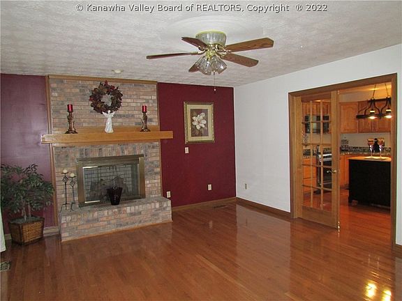 4th image of 26 Kinwood Dr