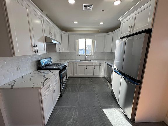 5th image of 24 Finley Ave #2