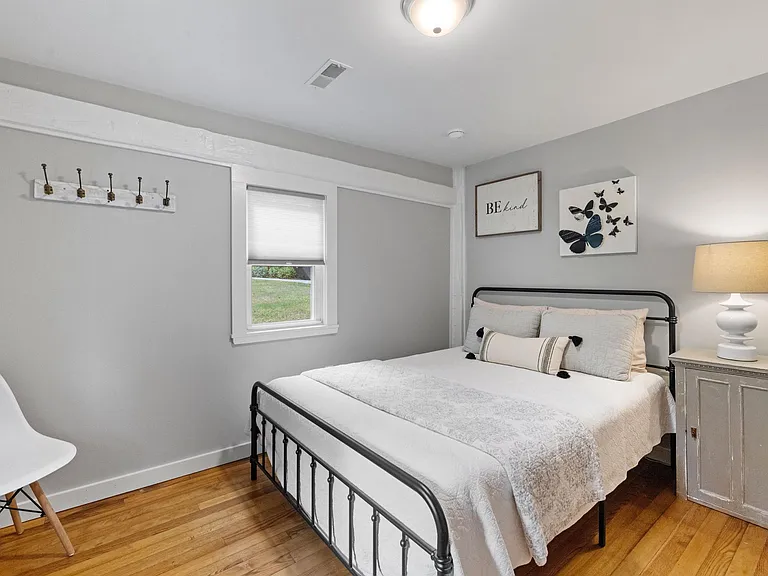 31 Water St #1 — Photo 25