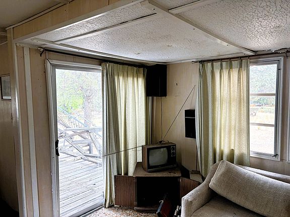 4th image of 690 Cove Dr #195