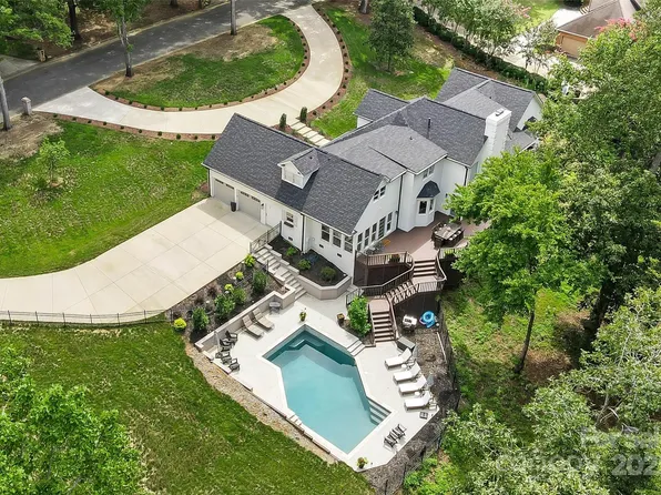 9522 Greyson Heights Dr, Charlotte, NC 28277