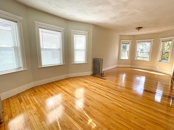 Large open living/dining room