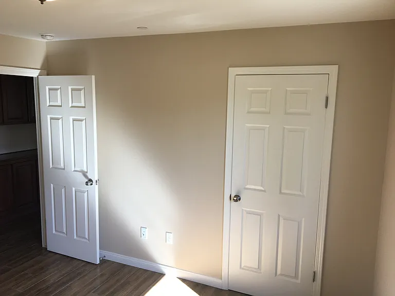 1005 S Baker St — Photo 14